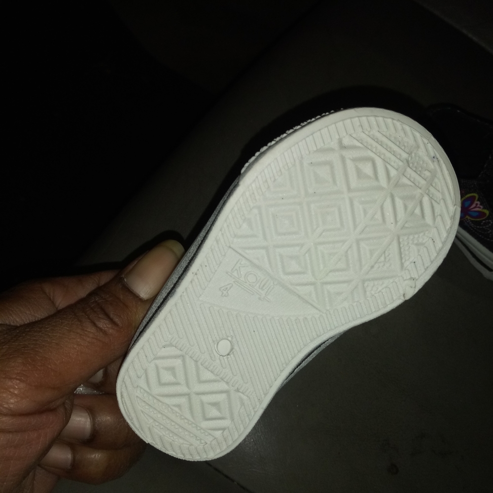 4c shoes - Picture 3 of 3